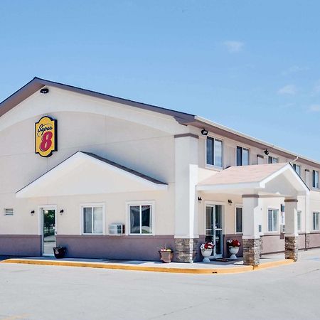 Super 8 By Wyndham Grand Forks Hotel Bagian luar foto