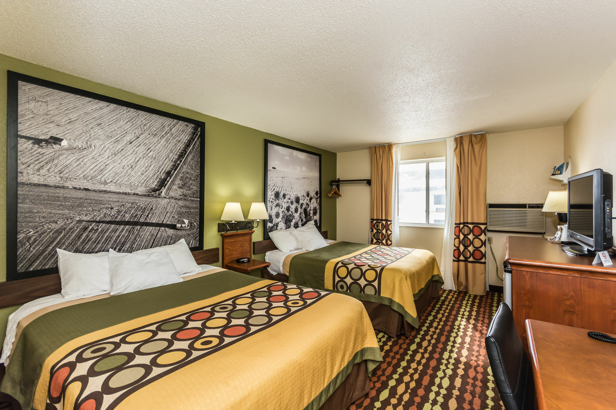 Super 8 By Wyndham Grand Forks Hotel Bagian luar foto